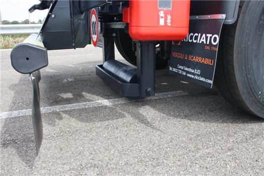 Renault T460 3 assi passo 4300 mm Scarrabile ADR (VENDUTO)