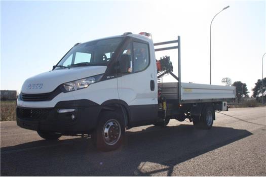 Iveco Daily 35C18 passo 4100 allestito con gru e cassone fisso (VENDUTO)