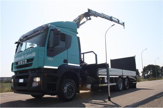 Iveco Stralis 260S36 allestito con gru EFFER 140/3S e cassone con Rampa di carico (VENDUTO)