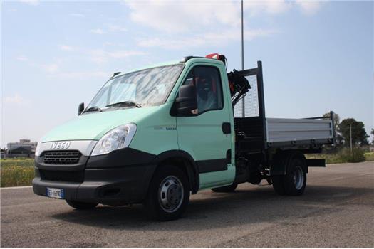 Iveco Daily 35C15 passo 3450 allestito con gru e ribaltabile (VENDUTO)