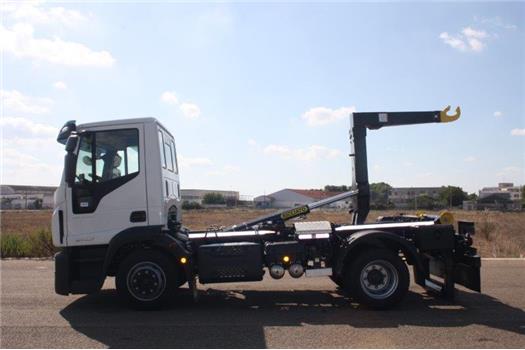 Iveco Eurocargo 120-220 con scarrabile Guimatrag T10 (VENDUTO)