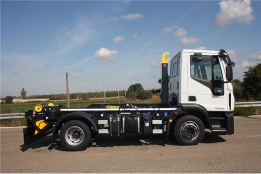 Iveco Eurocargo 120-220 con scarrabile Guimatrag T10 (VENDUTO)