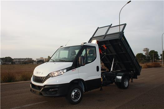 Iveco Daily Allestimento c/gru HC 43+ Ribaltabile Trilaterale (VENDUTO)